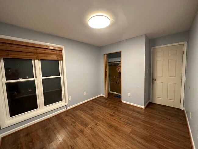 Building Photo - 8583 Seasons Way