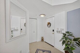 Building Photo - 1801 N Flagler Dr