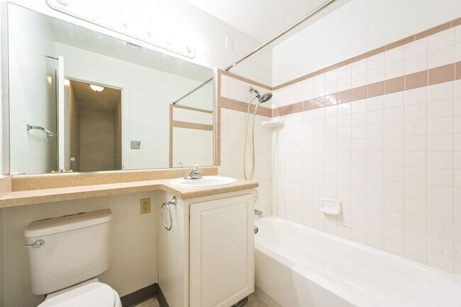 Building Photo - 8003 Wolff St