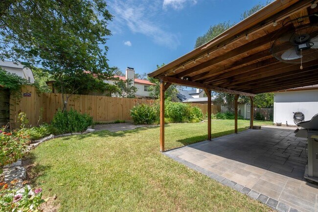Building Photo - 11826 Carshalton Dr