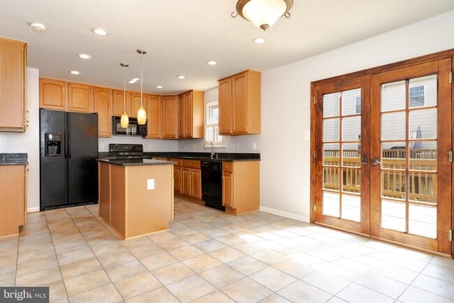 Building Photo - 2011 Pieris Ct