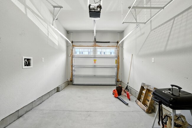 Building Photo - 316 Sikeston Ln