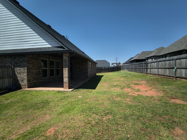 Building Photo - 6259 NW 178th Cir