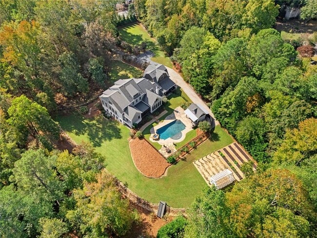 Building Photo - 390 Hembree Rd