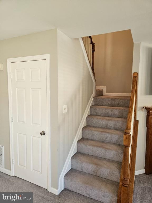 Building Photo - 2346 Hazelwood Ct