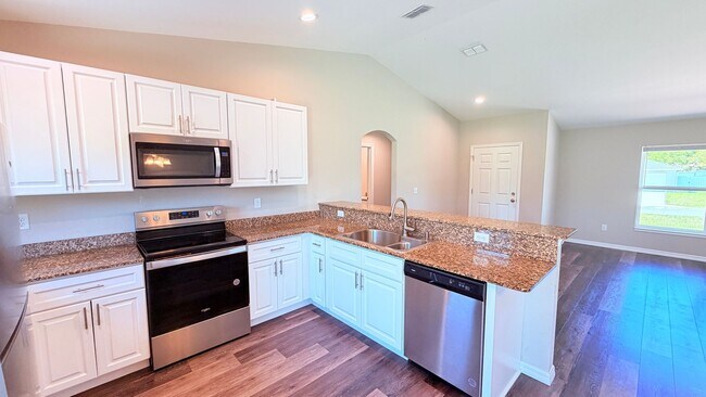 Building Photo - Lovely  3 Bedroom, 2 Bathroom Home in Ocala!!!