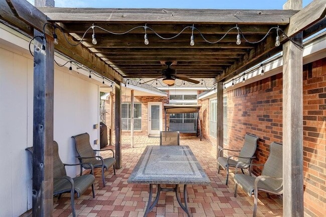 Building Photo - 3507 Shadow Bluff Ct
