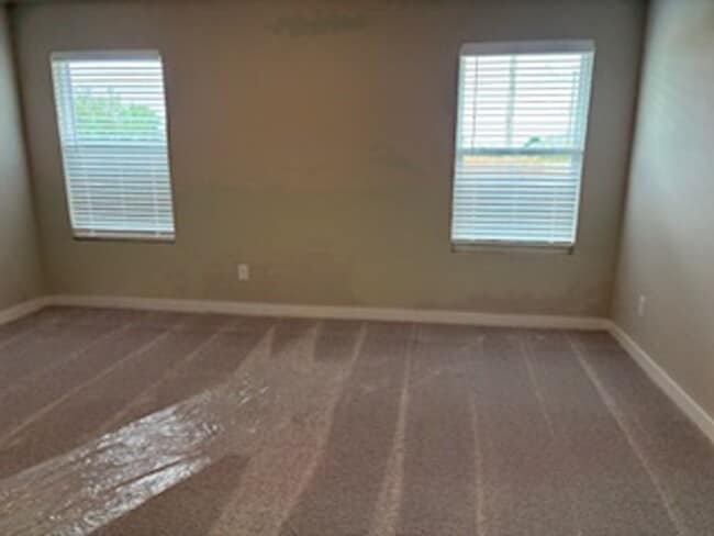 Building Photo - 2320 SE 92nd Terrace