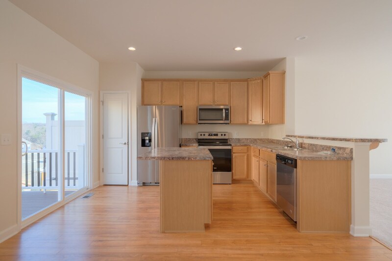 Building Photo - 505 John Adams Dr NW