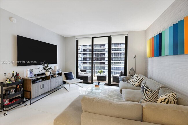 Building Photo - 1010 Brickell Ave