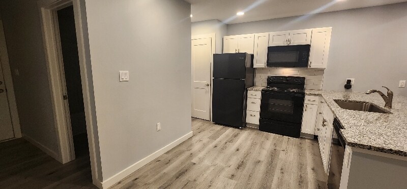 Building Photo - 303 Wayne Ave