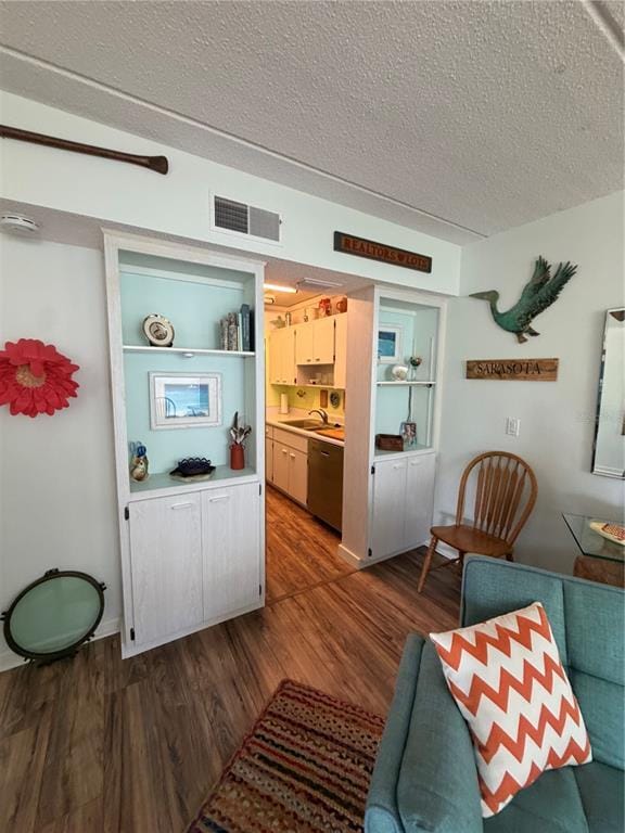Building Photo - 3802 Gulf of Mexico Dr