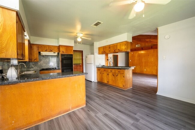 Building Photo - 4402 Balkin St