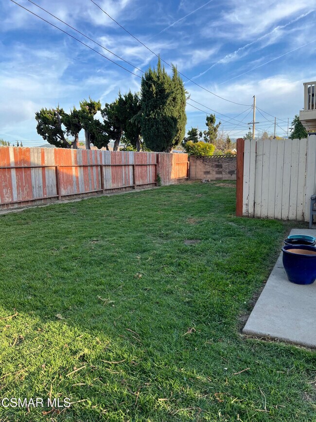 Building Photo - 1482 Paul St