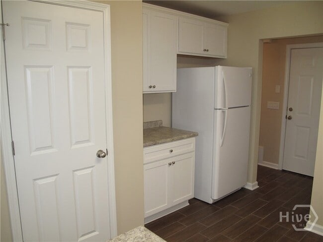 Building Photo - 145 Connor Lp