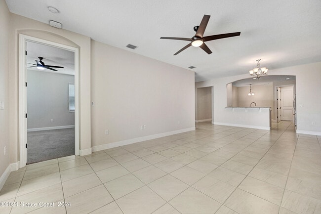 Building Photo - 8483 Loren Cove Dr