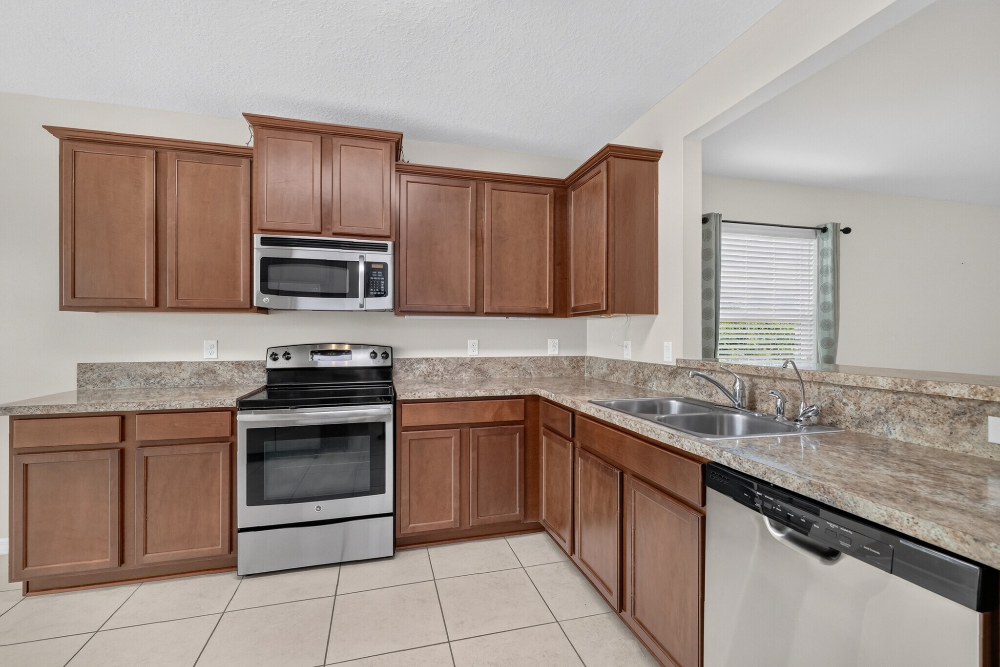 Building Photo - 345 Red Kite Dr