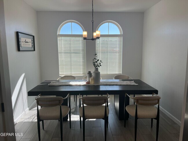 Building Photo - 429 Soleil Rd