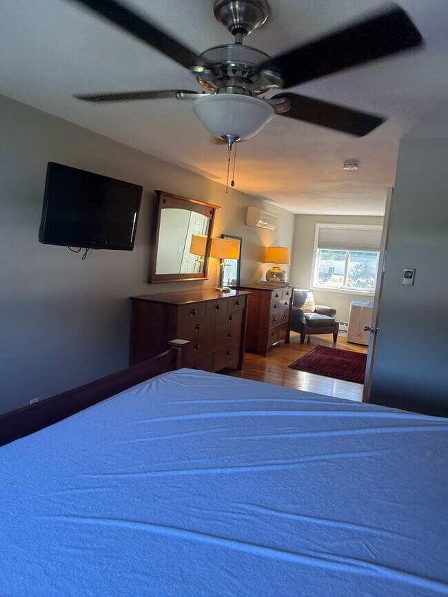 Building Photo - 113 Jewell Dr