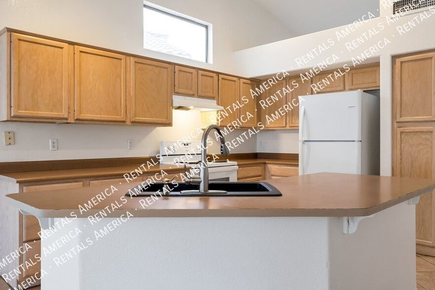 Building Photo - 2261 S. Comanche Dr.