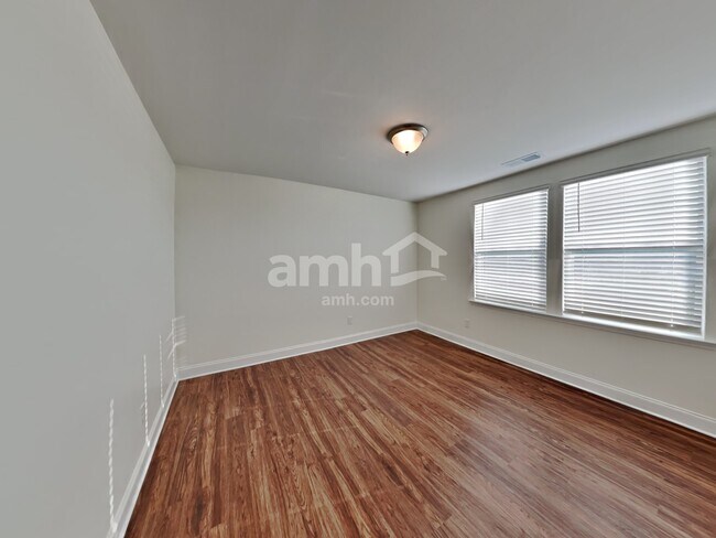 Building Photo - 147 Hazel Pk Dr