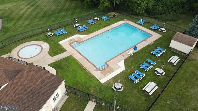 Building Photo - 232 Carlyn Ct