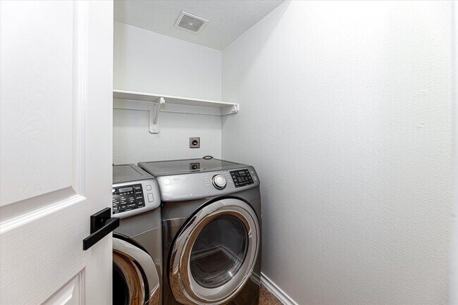 Building Photo - 150 S Star Ridge Cir