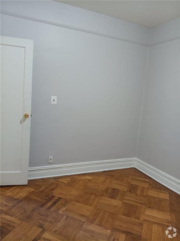 Building Photo - 604 Midwood St