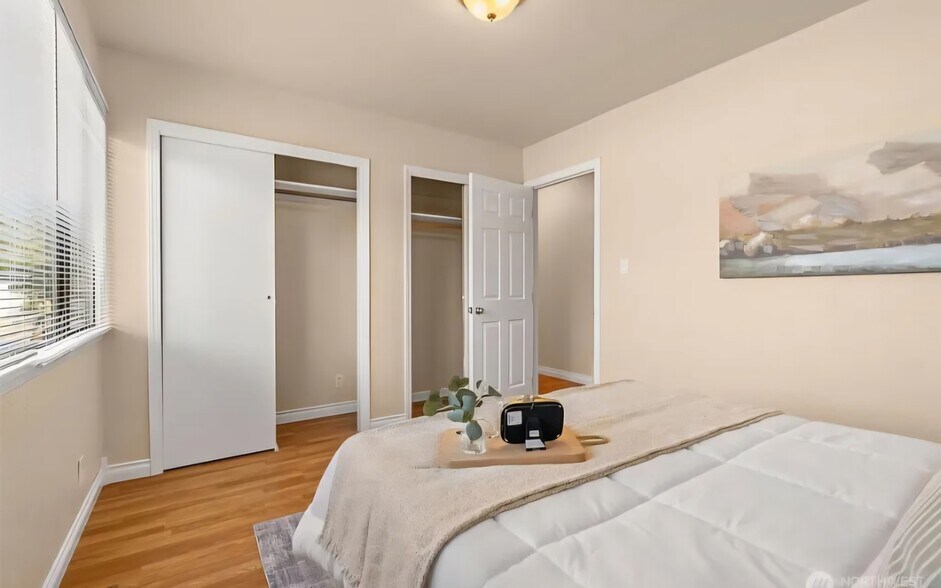 Bed 1 - 3734 S Ainsworth Ave