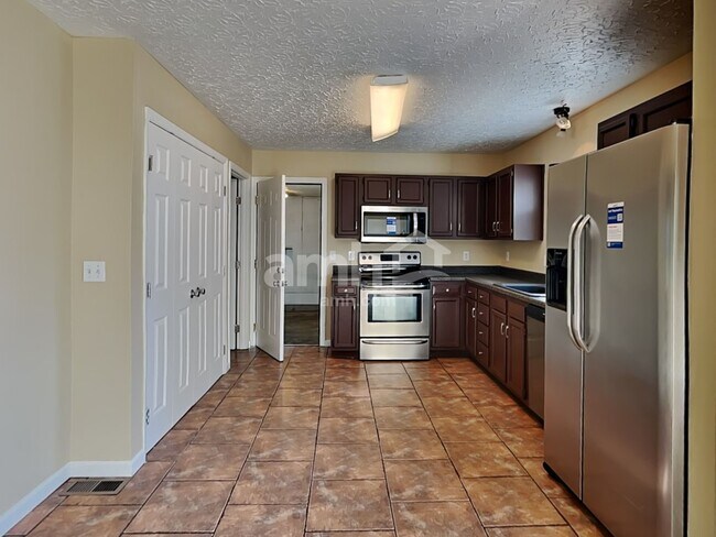 Building Photo - 2807 Presidential Dr