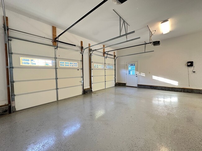 Building Photo - Lovely Custom Built Home with 2 Car Garage...