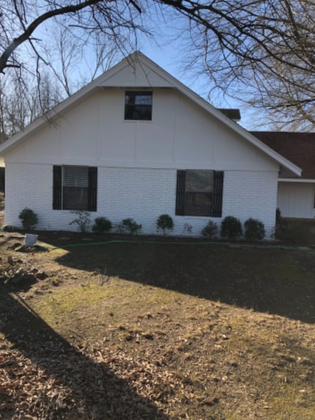 Primary Photo - 386 AR-286