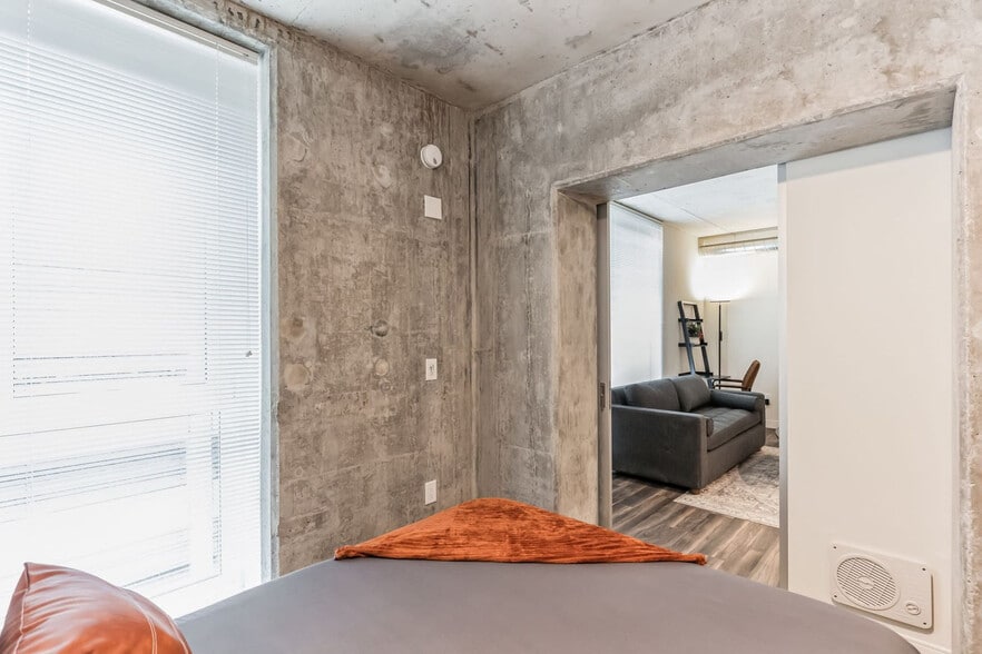 Building Photo - 776 Euclid Ave