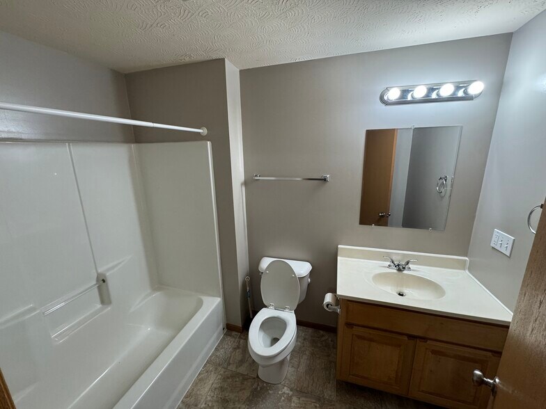 Building Photo - 1249 Pike St