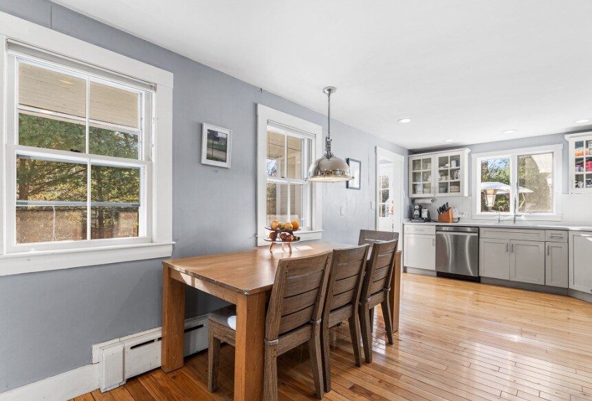 Building Photo - 29 Cottage St