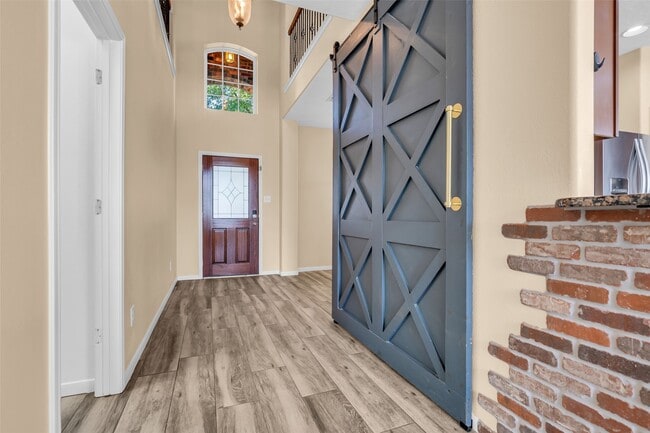 Building Photo - 8327 Terra Valley Ln