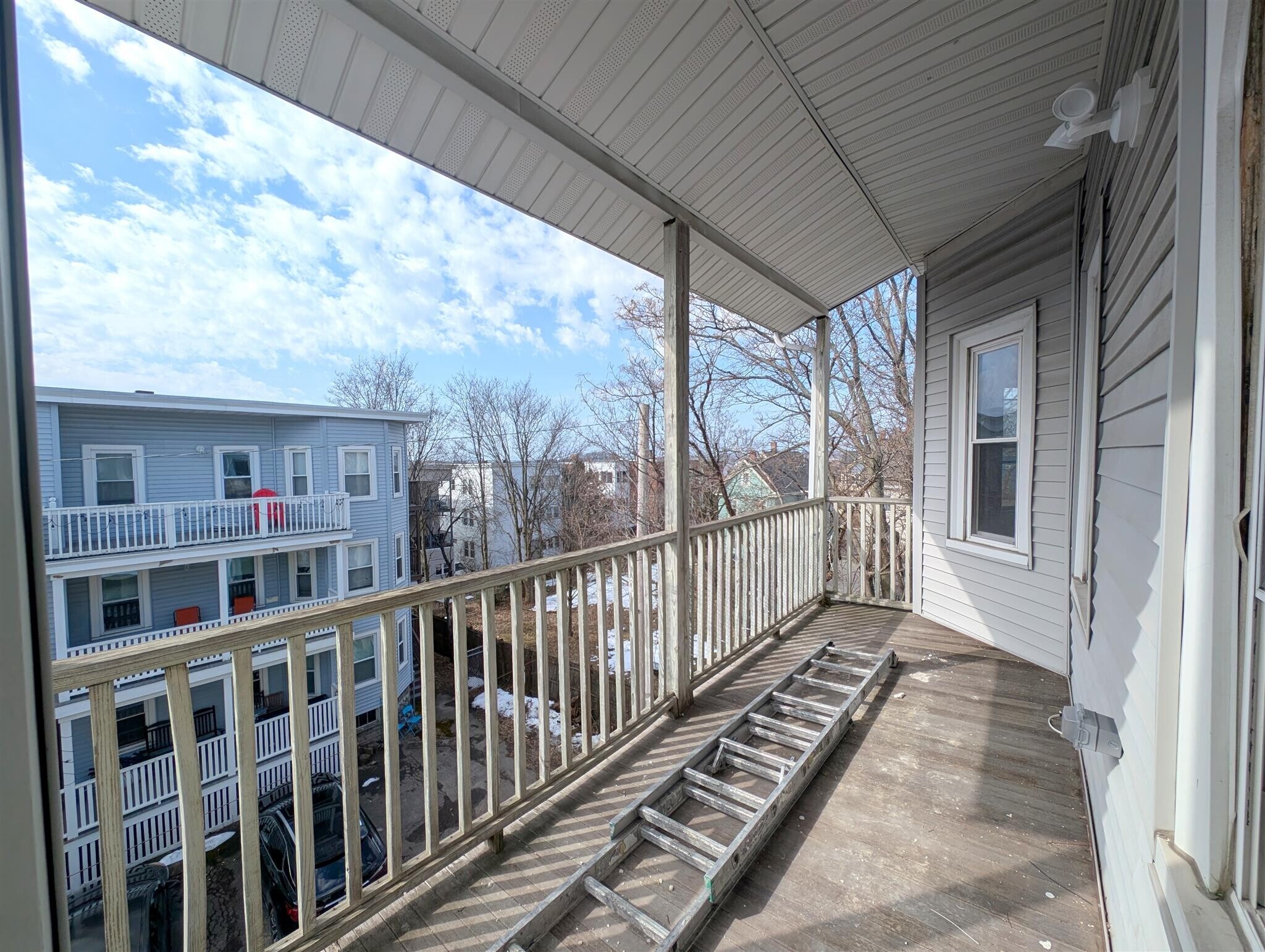 Building Photo - 5 Lowell Cir