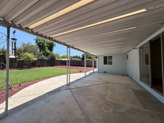 Building Photo - Stunning 3/2 Cambrian / Los Gatos border, ...