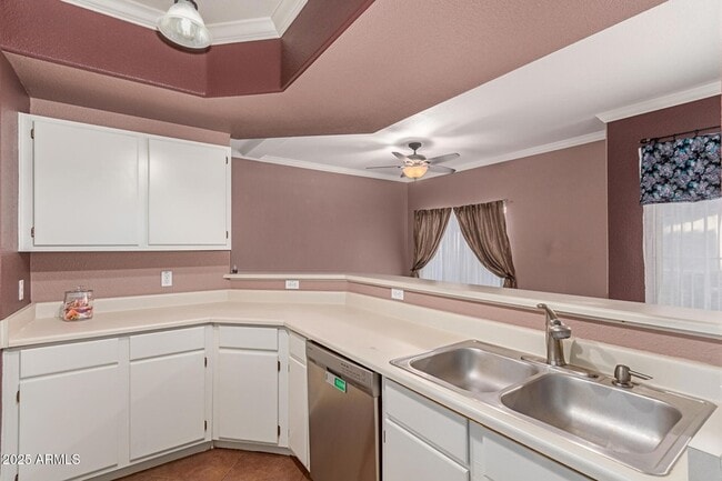 Building Photo - 3236 E Chandler Blvd