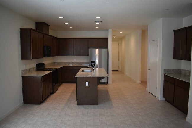 Building Photo - 4721 Irma Dr