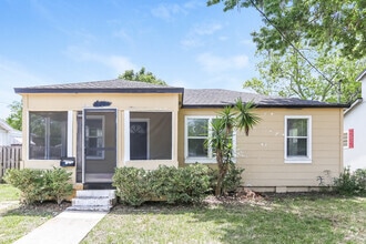 Building Photo - 5360 Colonial Ave