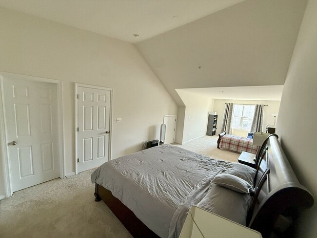 Building Photo - 111 Clydesdale Ln