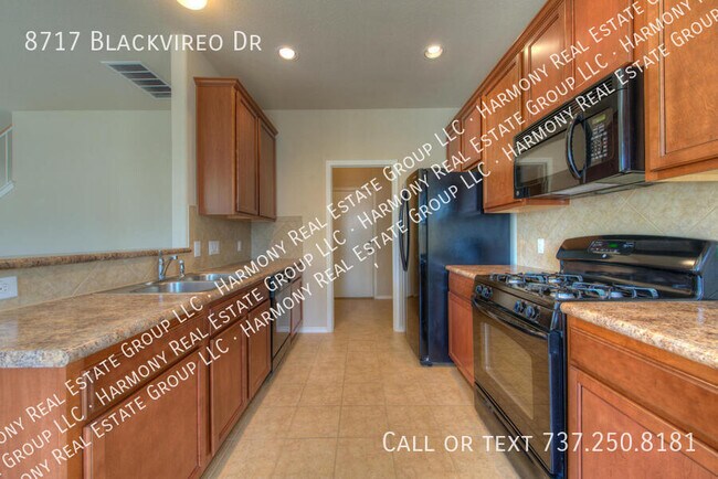 Building Photo - 8717 Blackvireo Dr