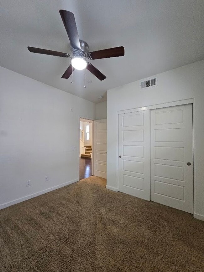 Building Photo - Bright Corner Unit Near Trails with Pool & 2-Car Garage