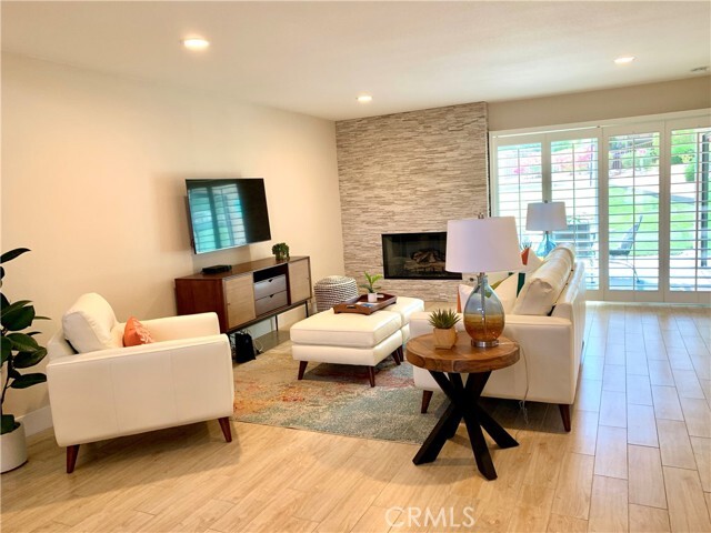 Building Photo - 48985 Wildwood Ln