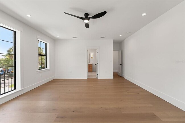 Building Photo - 804 Idlewood Dr
