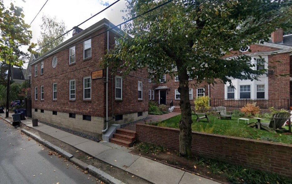 Building Photo - 40 Gibson St