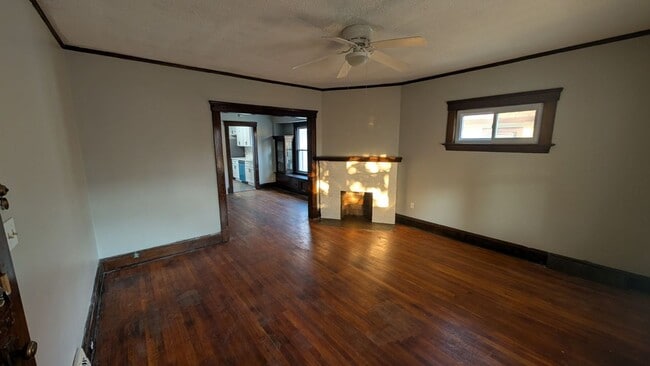 Building Photo - 1280 Fry Ave