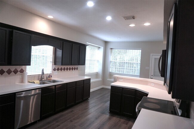 Building Photo - 6628 Sharpstown Green Cir