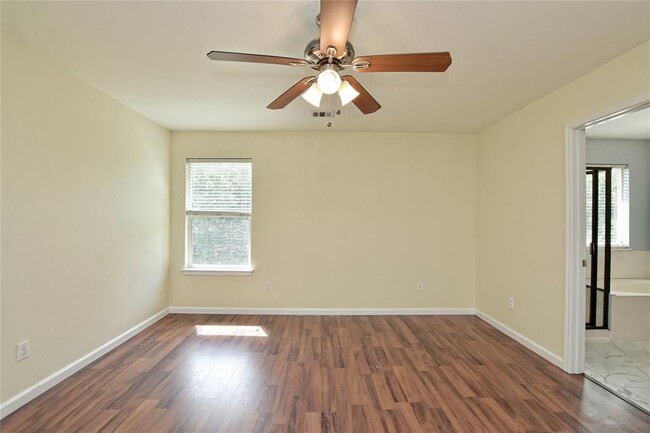 Building Photo - 18612 Great Falls Dr